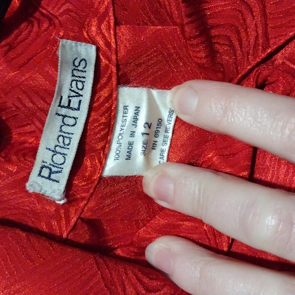 Vintage Richard Evans Button Front Blouse Size 12 w/Scarf Red Silky Geo Pattern - Picture 2 of 7